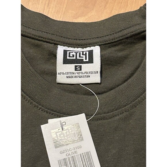 GTLY Olive Green T-Shirt Men’s Small NWT Pocket Graphic Tee Streetwear - Picture 4 of 5